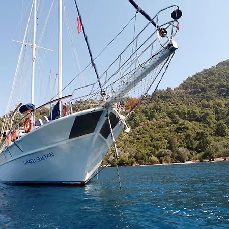 Sanda Yachting Botel *